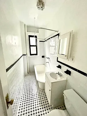 Rented by Pear NYC LLC | media 17