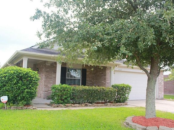 2nd image of 3401 Huisache Blvd