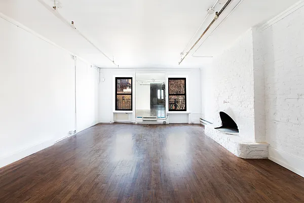 Rented by Compass | media 25