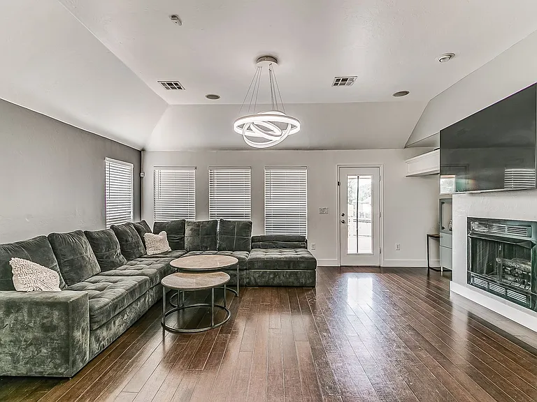 3320 NW 176th St — Photo 8