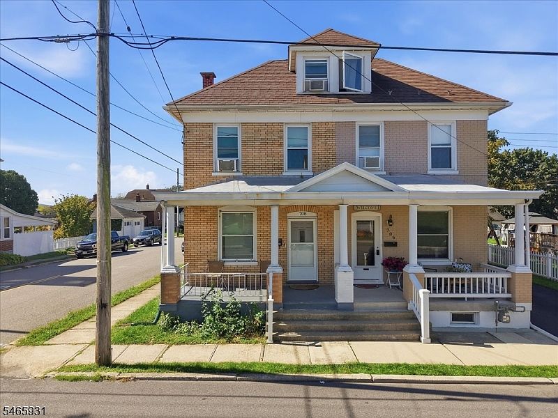 1st image of 708 Columbus Ave