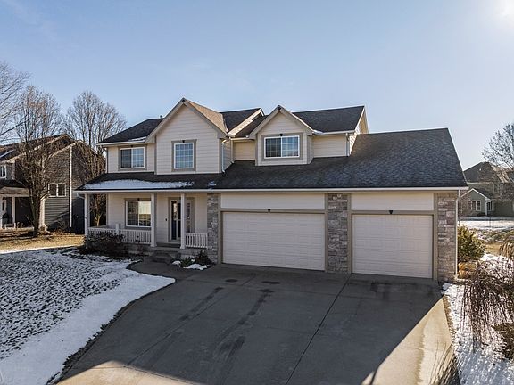 3rd image of 2265 SW Woodbury Ln