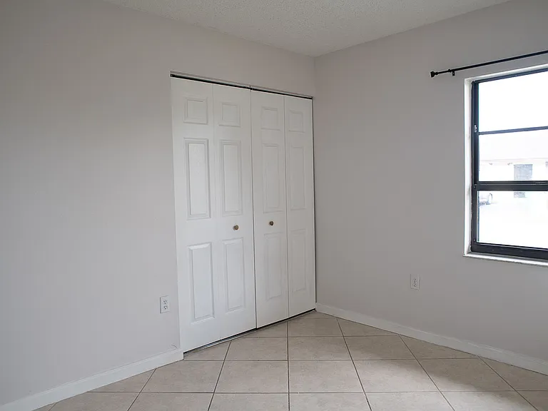 13920 SW 52nd Ln — Photo 21