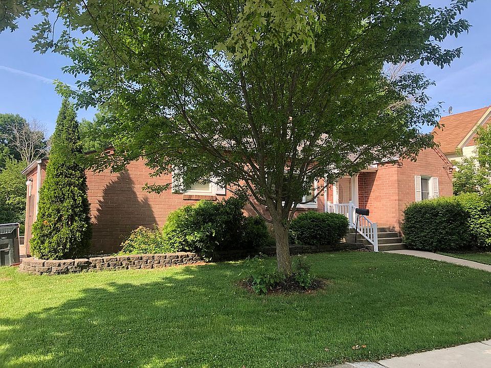 2nd image of 637 Hawthorne Ave