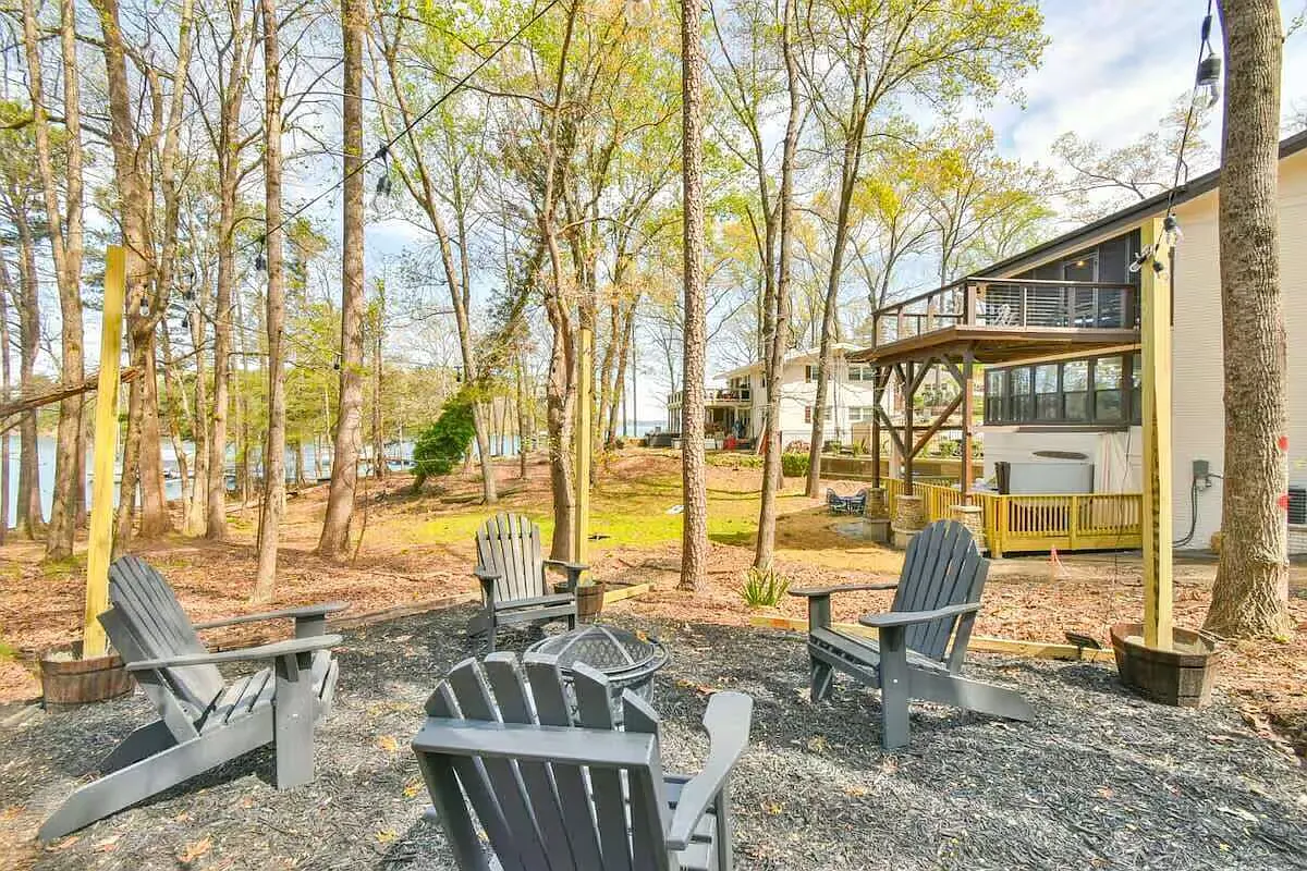 6830 Bailey Dr — Photo 4