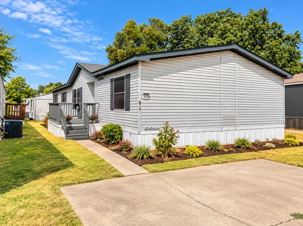 301 S Coppell Rd Trailer 5-1, Coppell, TX 75019