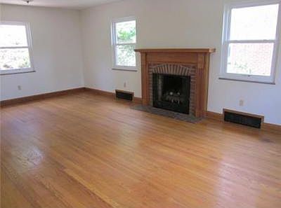 4th image of 400 Fairview Dr