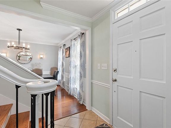 4th image of 413 Courtland Dr