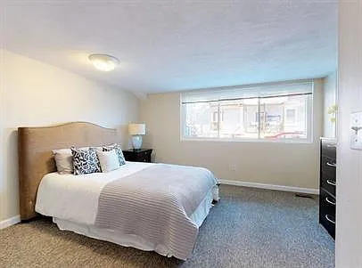 137 Glenville Ave #3 — Photo 10