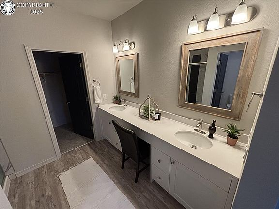4th image of 204 High Meadows Dr