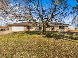 838 17th Rd, Bourbon, IN 46504