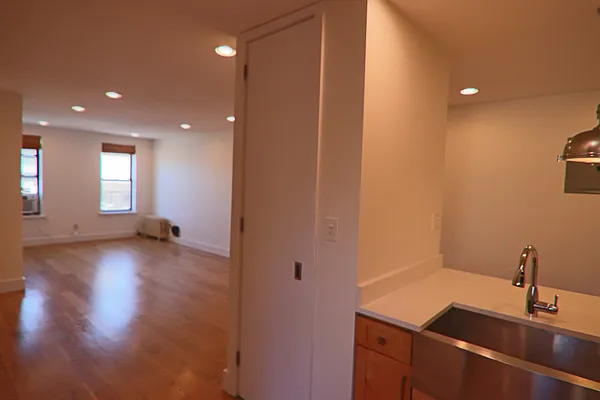 Rented by PMG Real Estate  | media 7