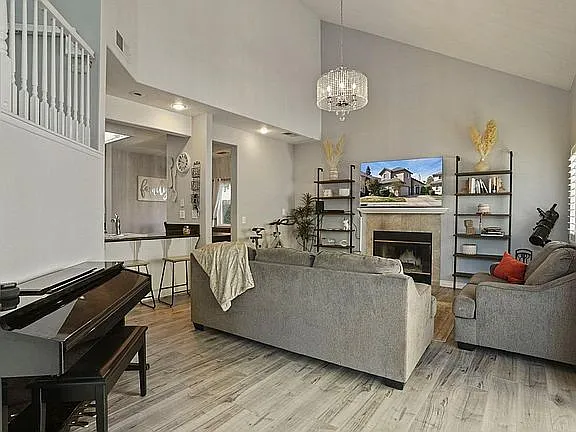 1601 Barkley Ln — Photo 6