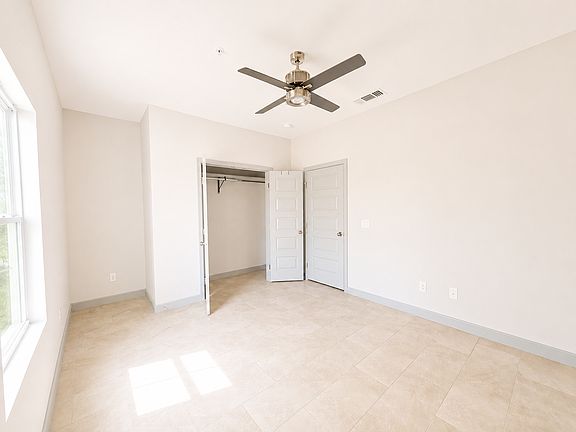 4th image of 921 Jay Ave