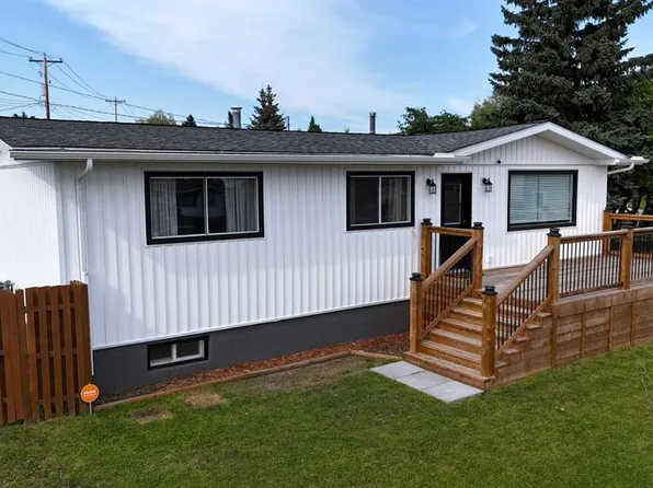 1102 SE 55th St, Edson, AB T7E 1J7