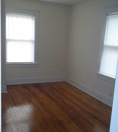 2nd image of 430 Caroline Ave