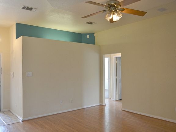 3rd image of 3303 Christina Ln