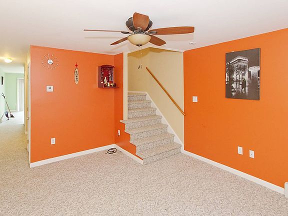 5th image of 326 N 6th Ave