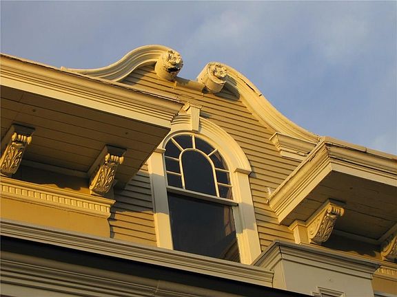 3rd image of 502 Scioto St