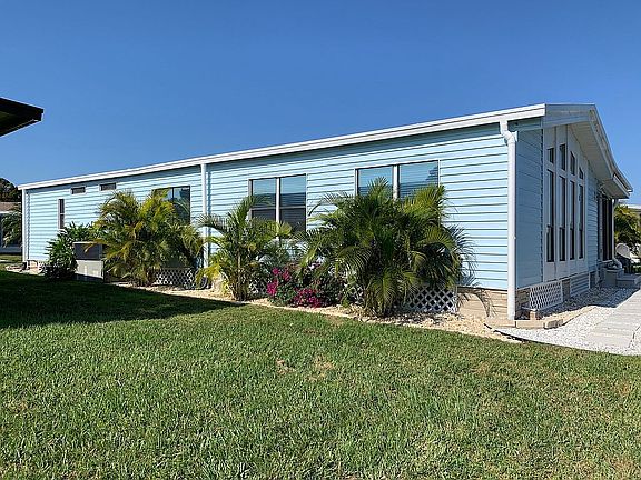 3rd image of 159 Clubview Dr #124