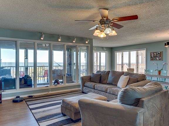 5th image of 2824 Charlemagne Dr
