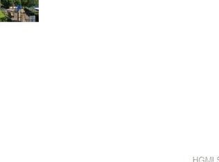 9 Lackawanna Trl, Montebello, NY 10901