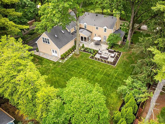 3rd image of 6906 Miami Bluff Dr