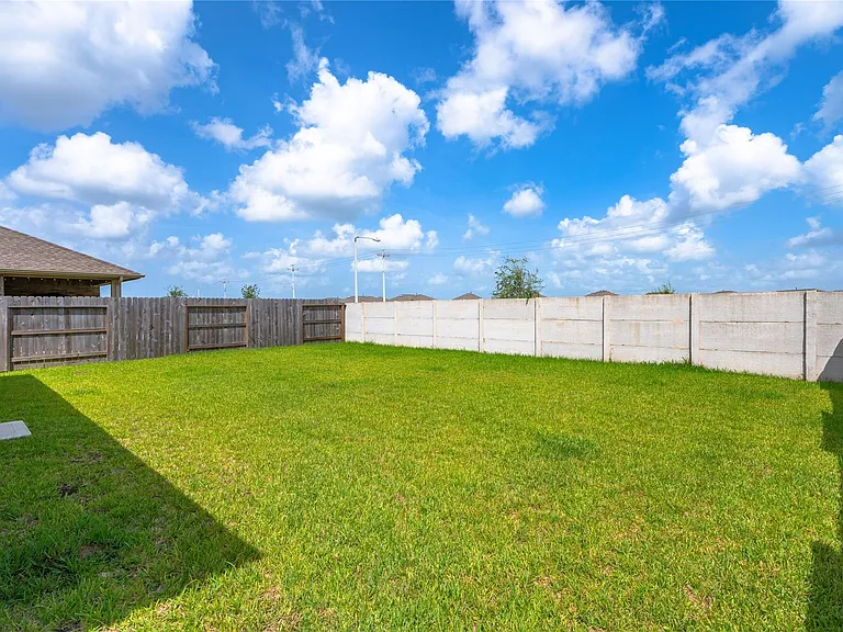 2805 Fountain Woods Dr — Photo 21