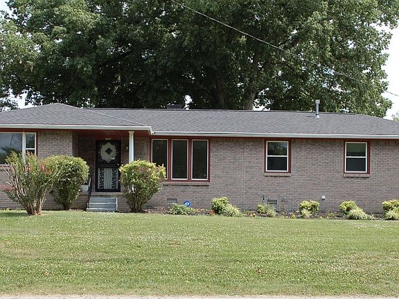 2nd image of 755 Rowan Dr