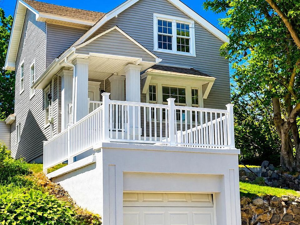 1st image of 402 Woodstock Ave