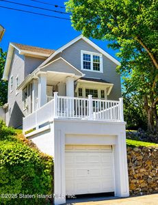 402 Woodstock Ave, Staten Island, NY, 10301
