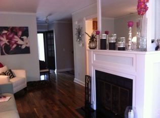 7089 Suzanne Ln, Schenectady, NY 12303