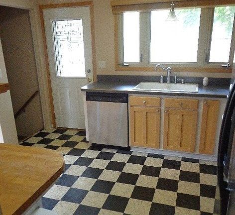 4th image of 242 Harvey Ave