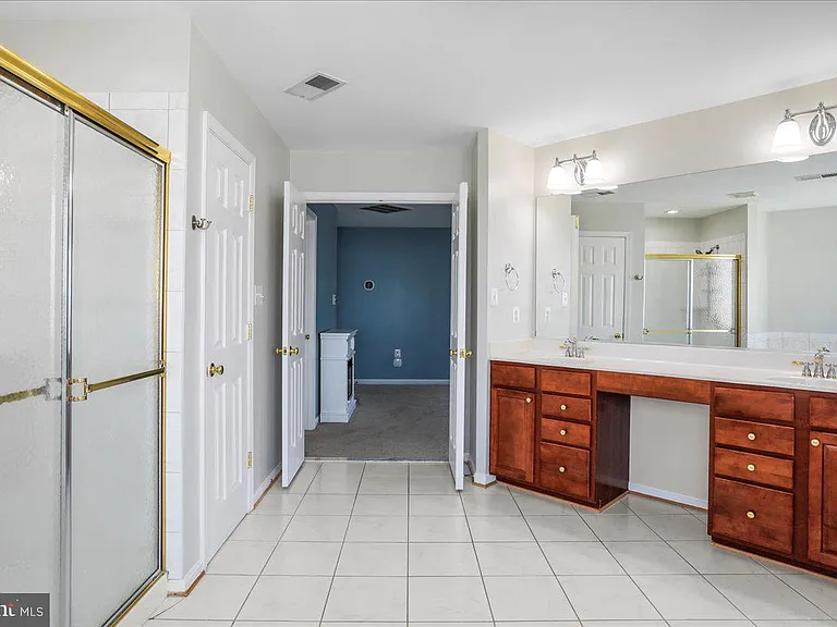 319 Morlyn Dr — Photo 40