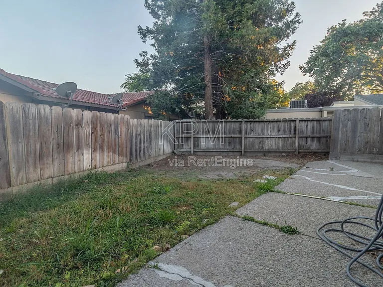 5530 Sandpiper Ct — Photo 17