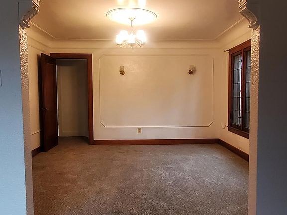 5th image of 3656 Bedford St