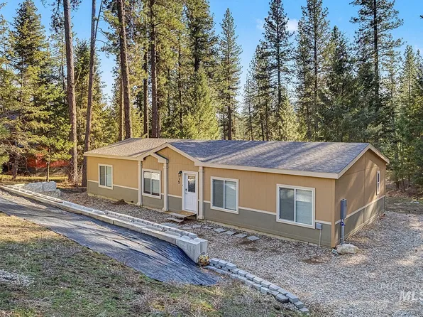 35 Sleepy Hollow Loop, Garden Valley, ID 83622