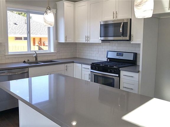 4th image of 1528  E Camano Dr