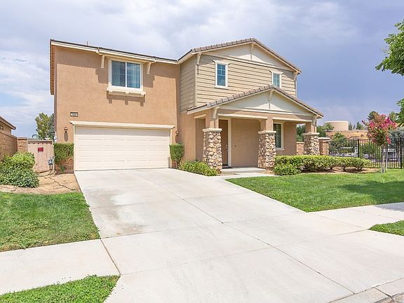 3rd image of 35604 Desert Rose Way