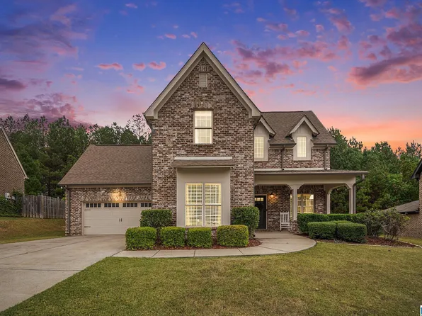 172 Lake Chelsea Dr, Chelsea, AL 35043