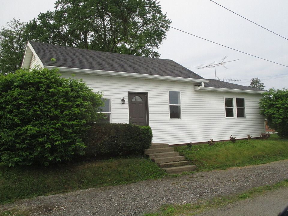 1st image of 113 E Madison St S