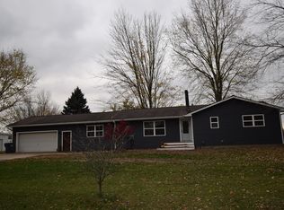 61739 66th Ave, Hartford, MI 49057