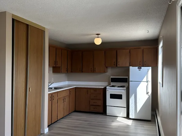 9625 156th St NW, Edmonton, AB