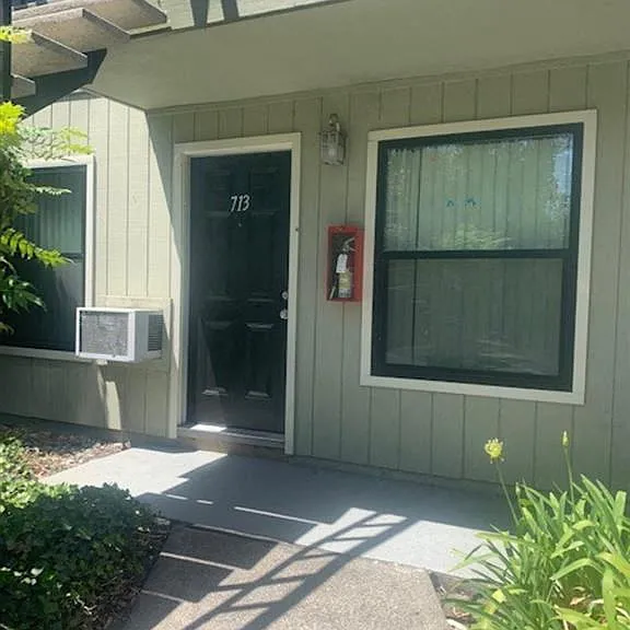 McDouall Apartments — Photo 14
