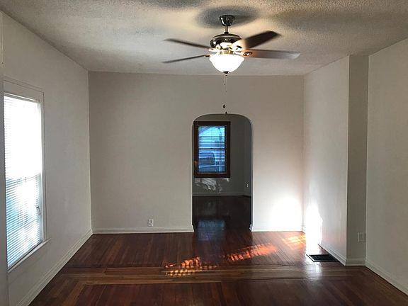 3rd image of 116 Elmwood Ave