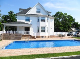 120 N Ocean Ave, Freeport, NY 11520