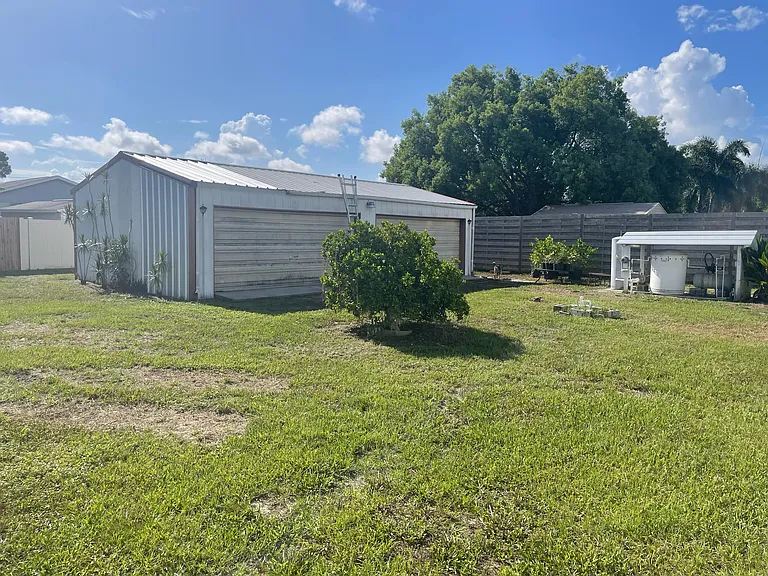 1013 Gantt Ave — Photo 19