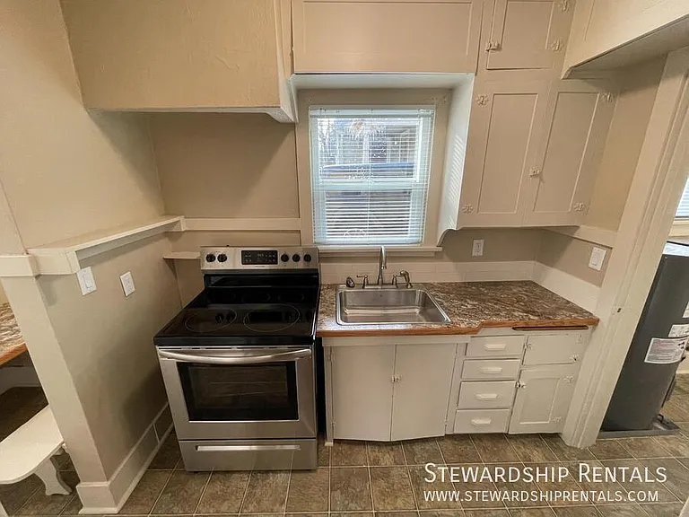 2024 Emerald St #4 — Photo 6