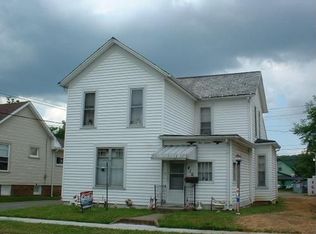 416 E 5th St, Uhrichsville, OH