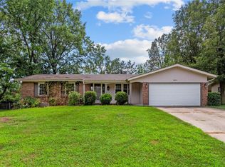 702 Danny Ln, O'Fallon, MO 63366